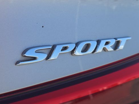 Used 2024 Honda Civic Sport image 9