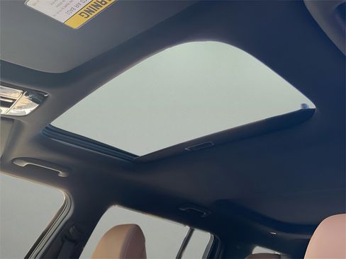 Used 2025 Hyundai Santa Fe Limited image 17