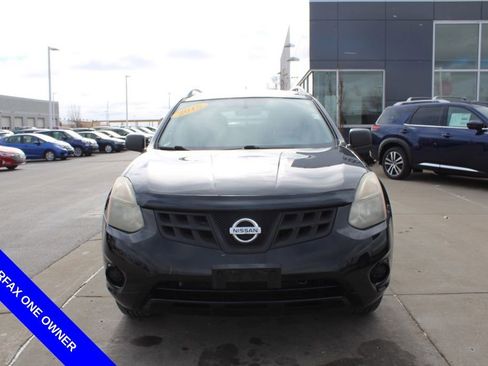 Used 2015 Nissan Rogue S w/ Convenience Package AWD/4WD image 2