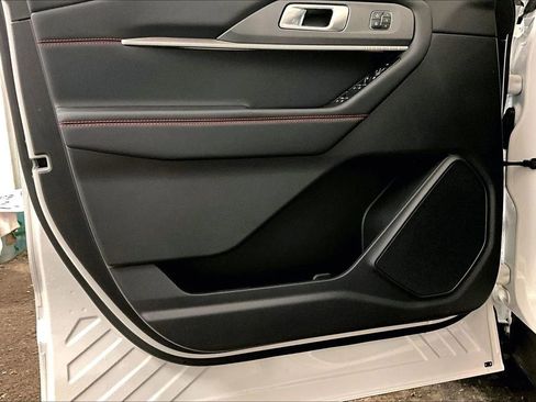 New 2026 Ford Explorer ST-Line w/ ST-Line Street Pack image 22