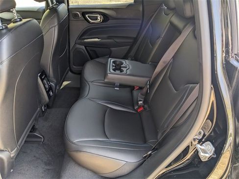 New 2025 Jeep Compass Limited w/ High Altitude Package image 10