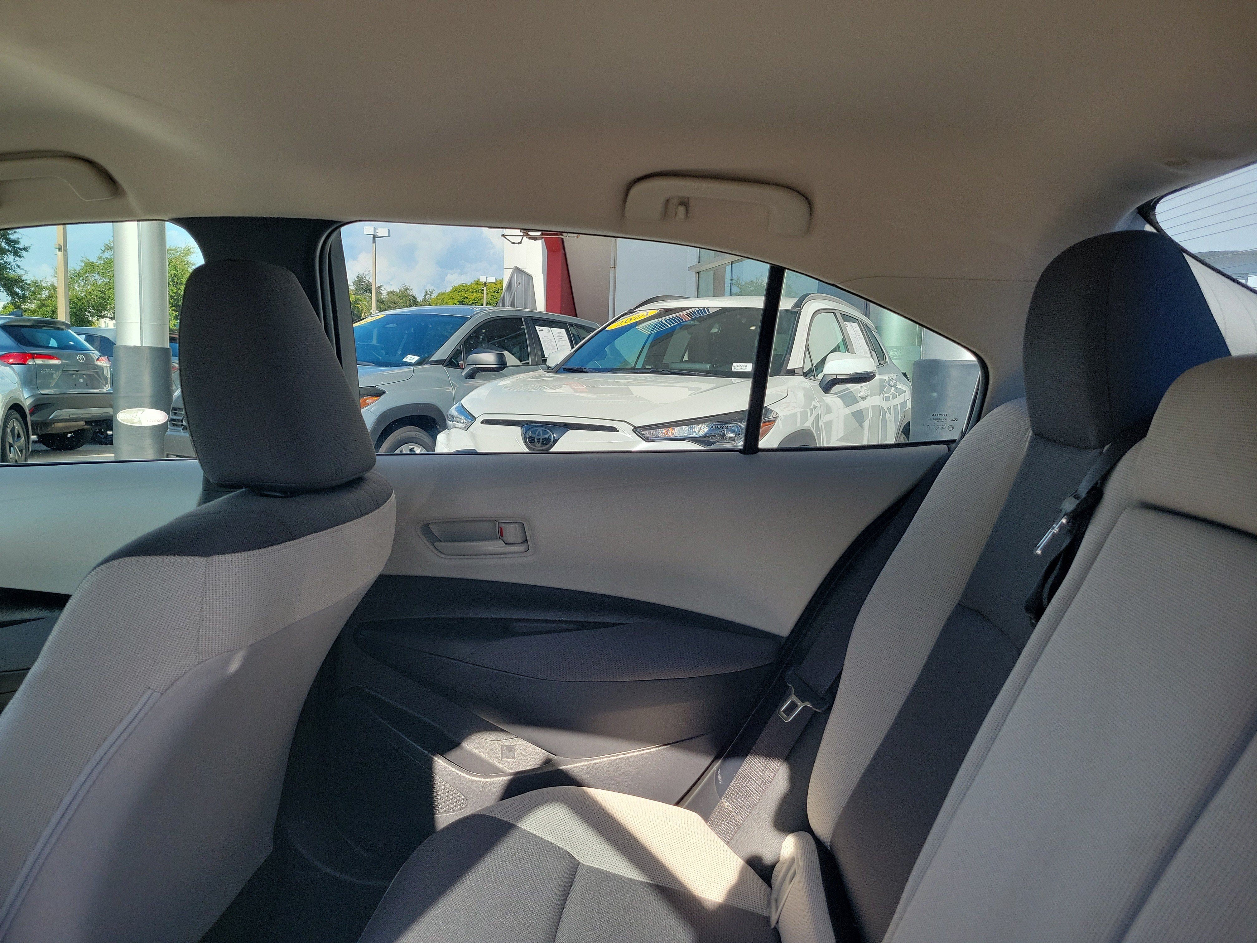 Used 2025 Toyota Corolla LE FWD image 14