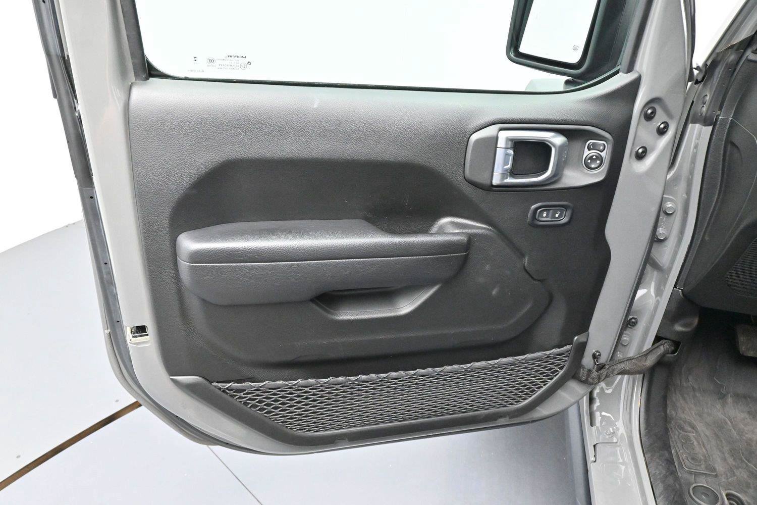Used 2023 Jeep Wrangler Unlimited Sport AWD/4WD image 9