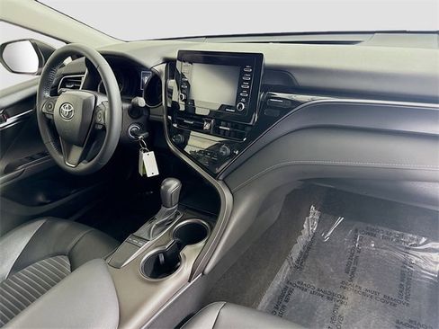 Certified 2022 Toyota Camry SE image 26