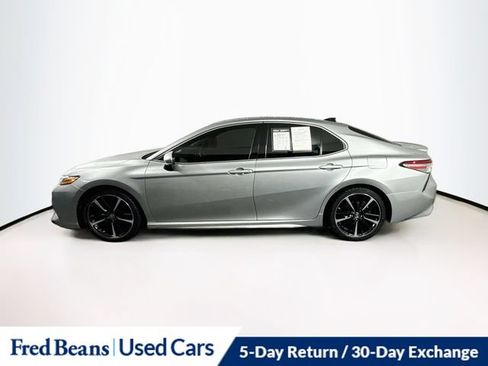 Used 2019 Toyota Camry XSE FWD image 5