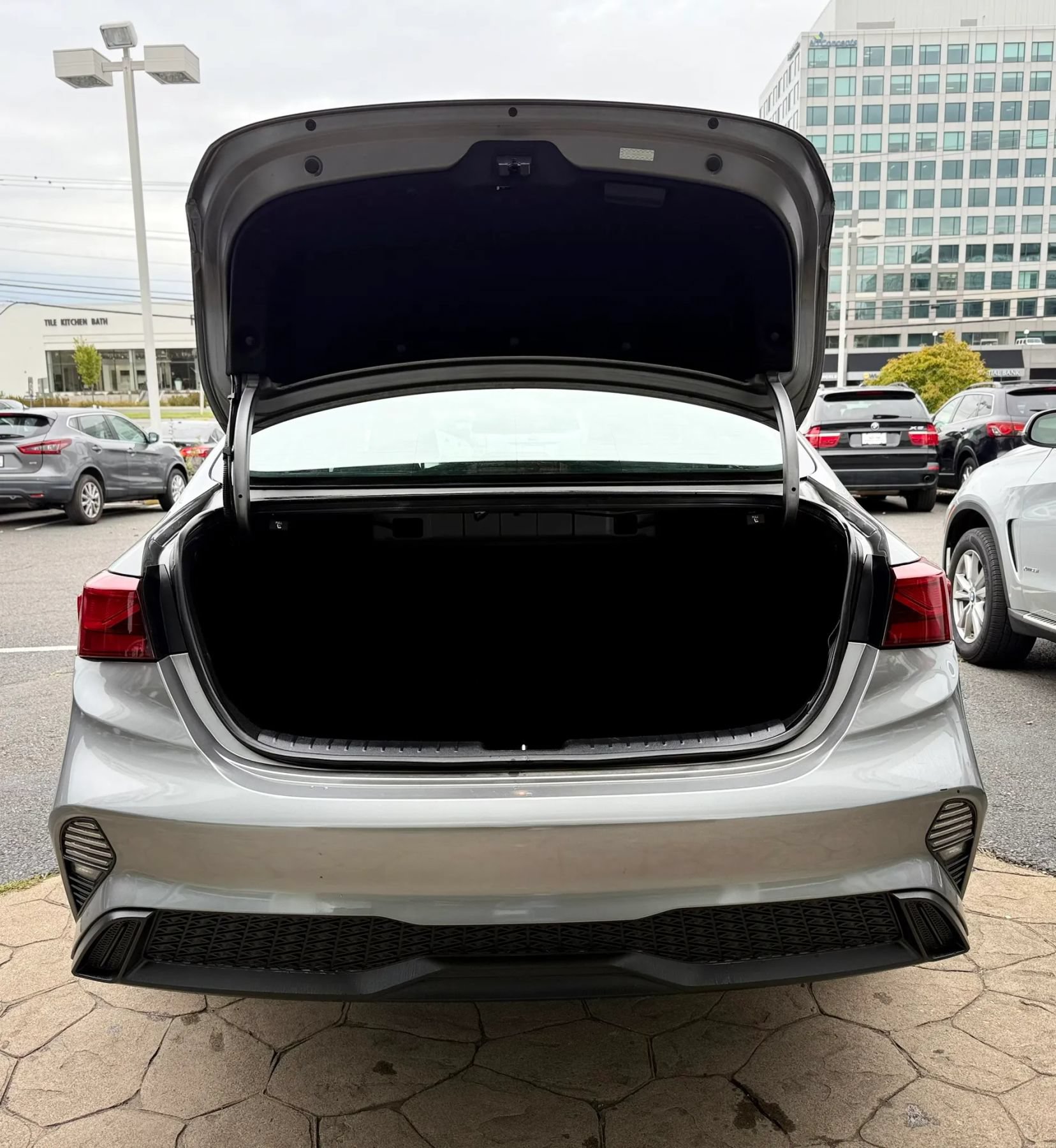 Used 2022 Kia Forte LXS FWD image 36