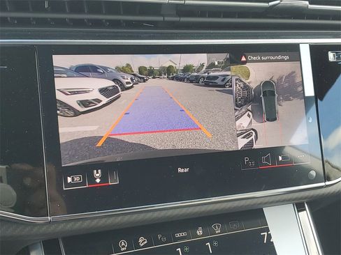 New 2026 Audi SQ8 Prestige image 12