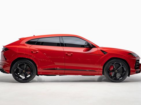Used 2020 Lamborghini Urus AWD/4WD image 6