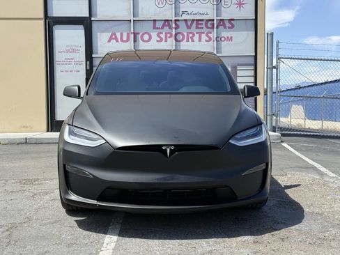 Used 2022 Tesla Model X Plaid image 4