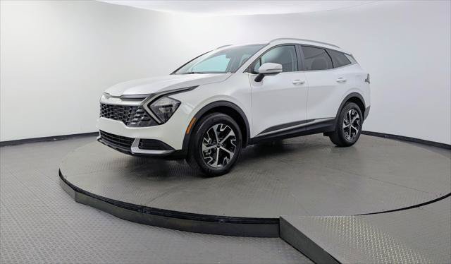 Used 2023 Kia Sportage EX AWD/4WD image 2