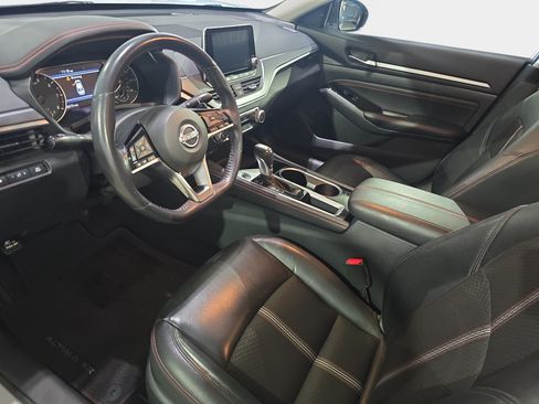 Used 2023 Nissan Altima 2.5 SR FWD image 13