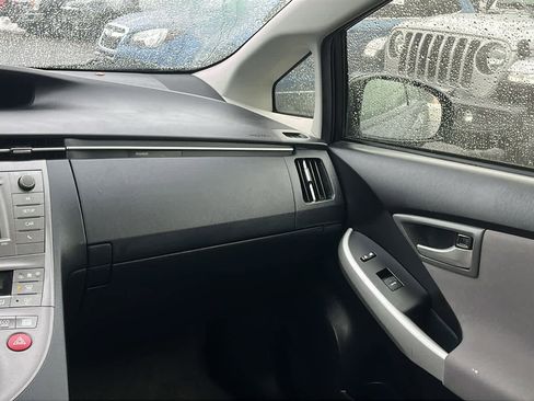 Used 2012 Toyota Prius Two image 28