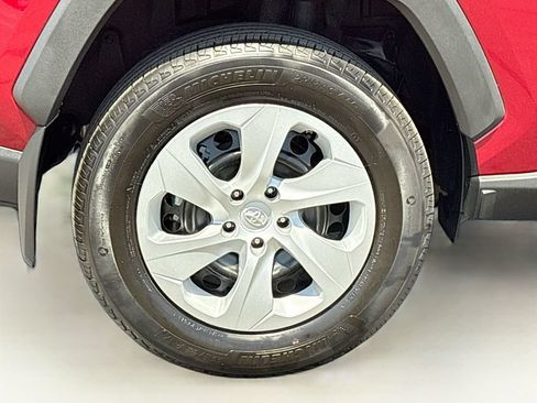 Used 2025 Toyota RAV4 LE FWD image 32