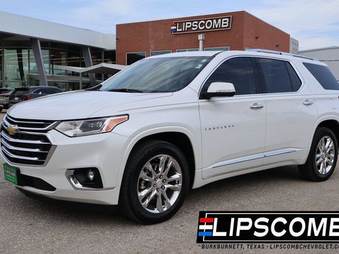 Used 2021 Chevrolet Traverse High Country FWD image 1