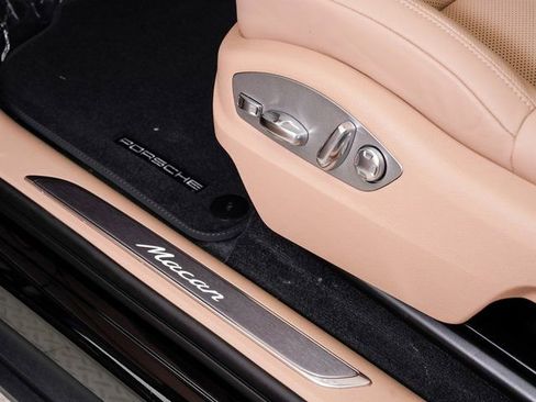 New 2026 Porsche Macan image 11