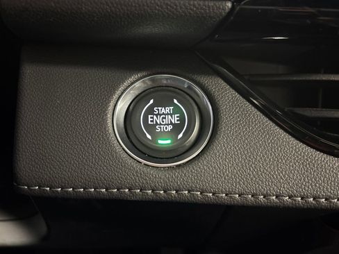 Certified 2025 Buick Enclave Preferred image 37