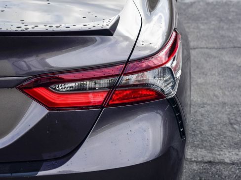 Used 2023 Toyota Camry SE image 8