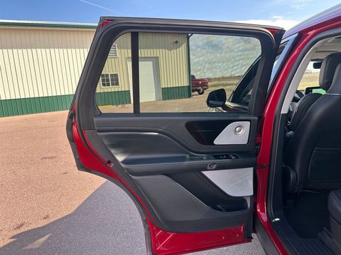 Used 2025 Lincoln Aviator Reserve w/ Equipment Group 201A image 21