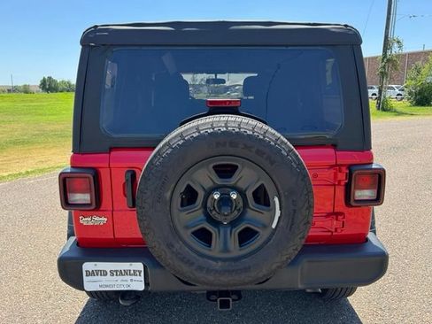 Certified 2025 Jeep Wrangler Unlimited Sport AWD/4WD image 5