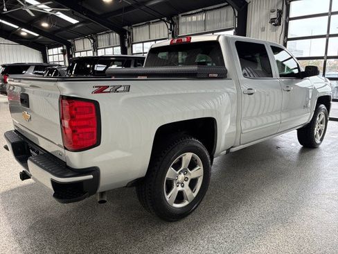 Used 2018 Chevrolet Silverado 1500 LT w/ Texas Edition image 3