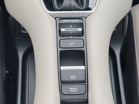 Used 2024 Honda HR-V EX-L image 32