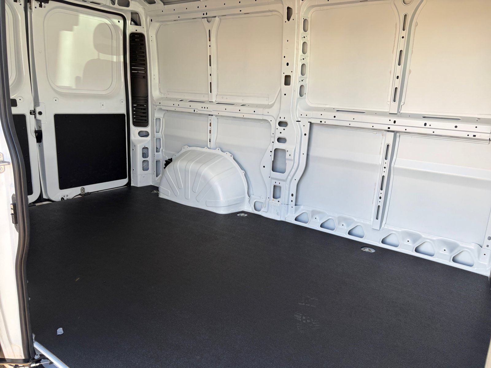 New 2026 RAM ProMaster 1500 w/ Convenience Group FWD image 30