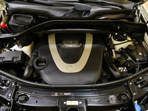 Used 2012 Mercedes-Benz GL 450 4MATIC image 47