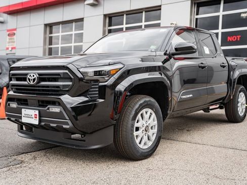 New 2026 Toyota Tacoma SR5 image 3