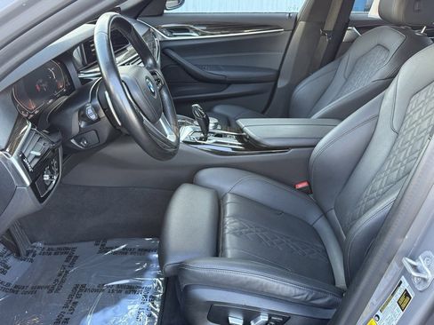 Used 2021 BMW 530i w/ Convenience Package image 19
