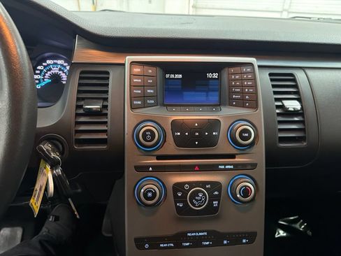 Used 2019 Ford Flex SE FWD image 34