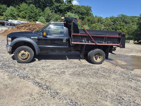 Used 2009 Ford F550 4x4 Regular Cab Super Duty image 3