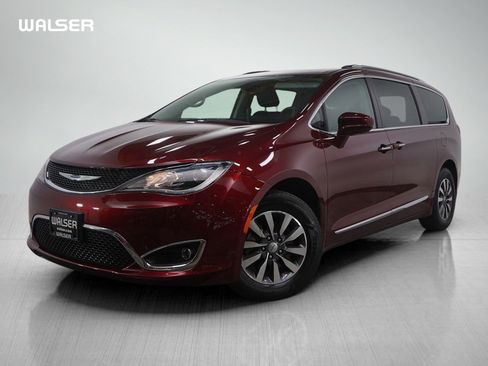 Used 2020 Chrysler Pacifica Touring-L Plus image 1