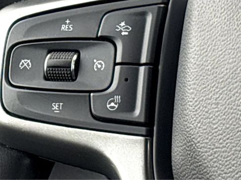 Used 2025 Chevrolet Silverado 1500 LT RWD image 10