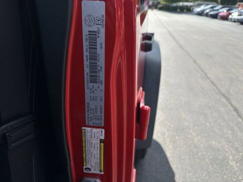 Used 2017 Jeep Wrangler Unlimited Rubicon w/ Cold Weather Group image 23