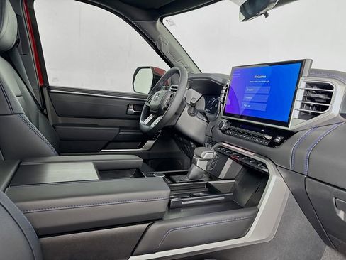 New 2025 Toyota Tundra Platinum image 32