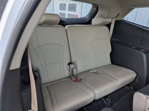 Used 2018 Buick Enclave Premium image 19