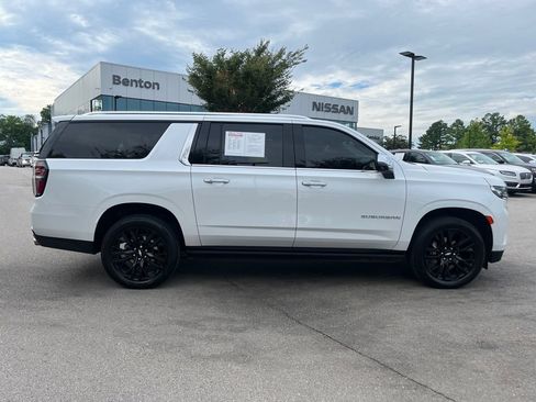 Used 2024 Chevrolet Suburban Premier AWD/4WD image 8
