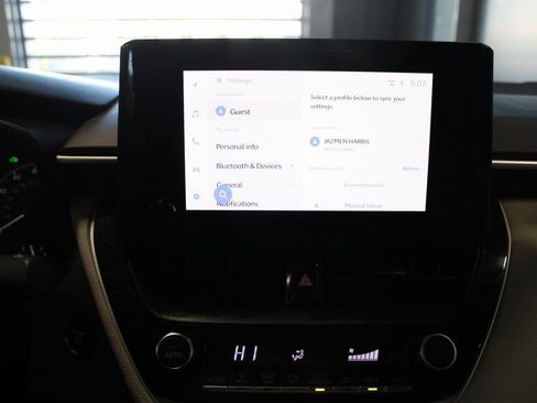 Used 2025 Toyota Corolla LE w/ LE Premium Package image 31