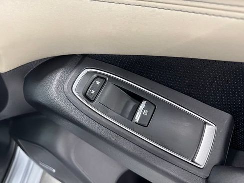 Used 2020 Subaru Ascent Limited w/ Technology Package AWD/4WD image 32