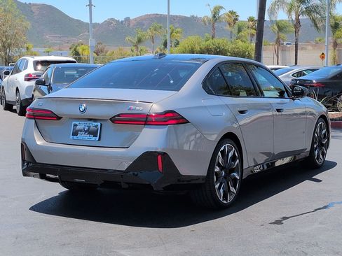 Used 2025 BMW i5 M60 w/ Premium Package AWD/4WD image 10