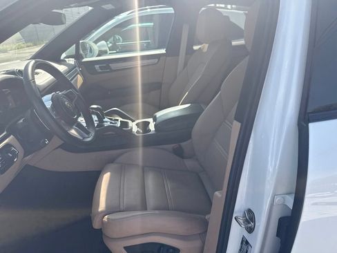 Certified 2023 Porsche Cayenne S AWD/4WD image 5