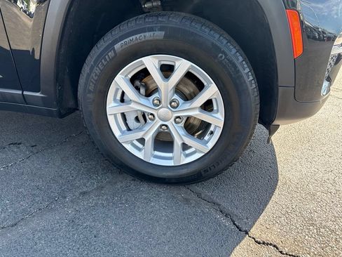 Used 2023 Jeep Grand Cherokee Limited AWD/4WD image 43