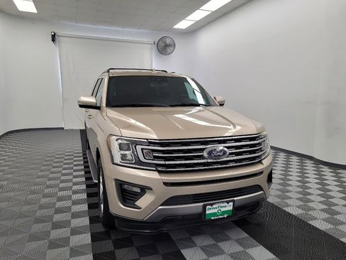 Used 2018 Ford Expedition XLT w/ Equipment Group 202A RWD image 14