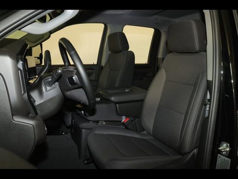 Certified 2025 GMC Sierra 2500 SLE w/ SLE Value Package; AWD/4WD image 25