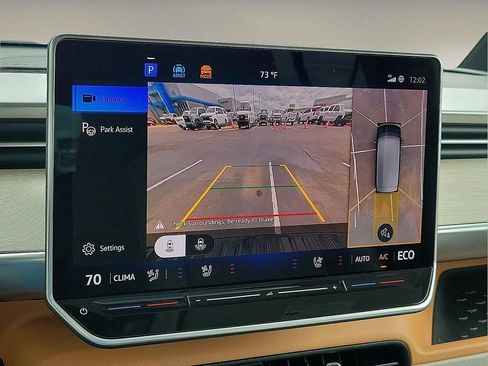 Used 2025 Volkswagen ID. Buzz 1st Edition AWD/4WD image 16