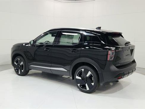 Used 2025 Nissan Kicks SR AWD/4WD image 6