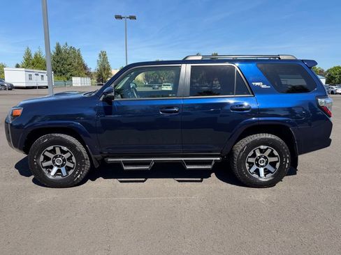 Used 2019 Toyota 4Runner TRD Off-Road Premium AWD/4WD image 5