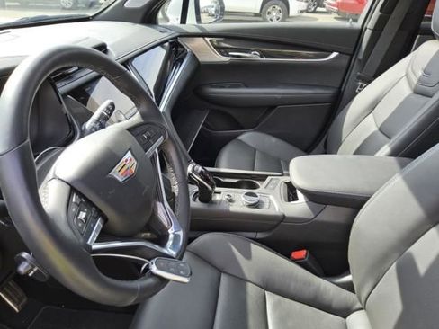 Used 2025 Cadillac XT6 Sport image 5