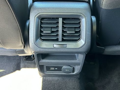 Used 2019 Volkswagen Tiguan SE AWD/4WD image 33