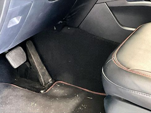 Used 2023 Ford Explorer ST-Line w/ Class IV Trailer Tow Package image 22